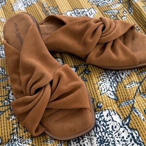Kelsi Dagger Women's Brown Suede Mules